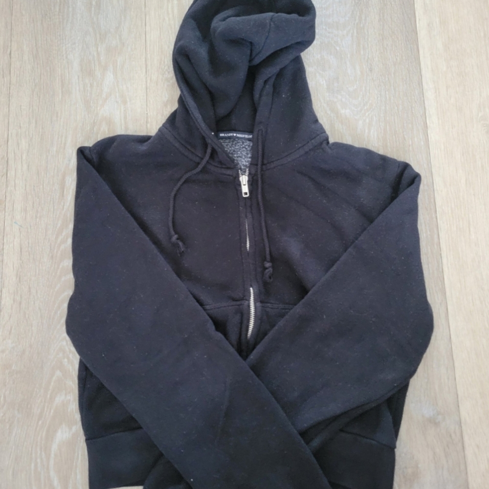 brandy melville cropper hoodie